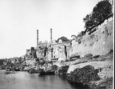 Pachganga Ghat et la mosquée Aurangzeb, Bénarès, vers 1860-70 - European Photographer